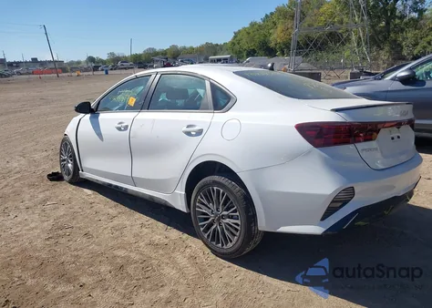 2024 Kia Forte Gt-Line z USA, uszkodzony, nr VIN 3KPF54AD8RE838723